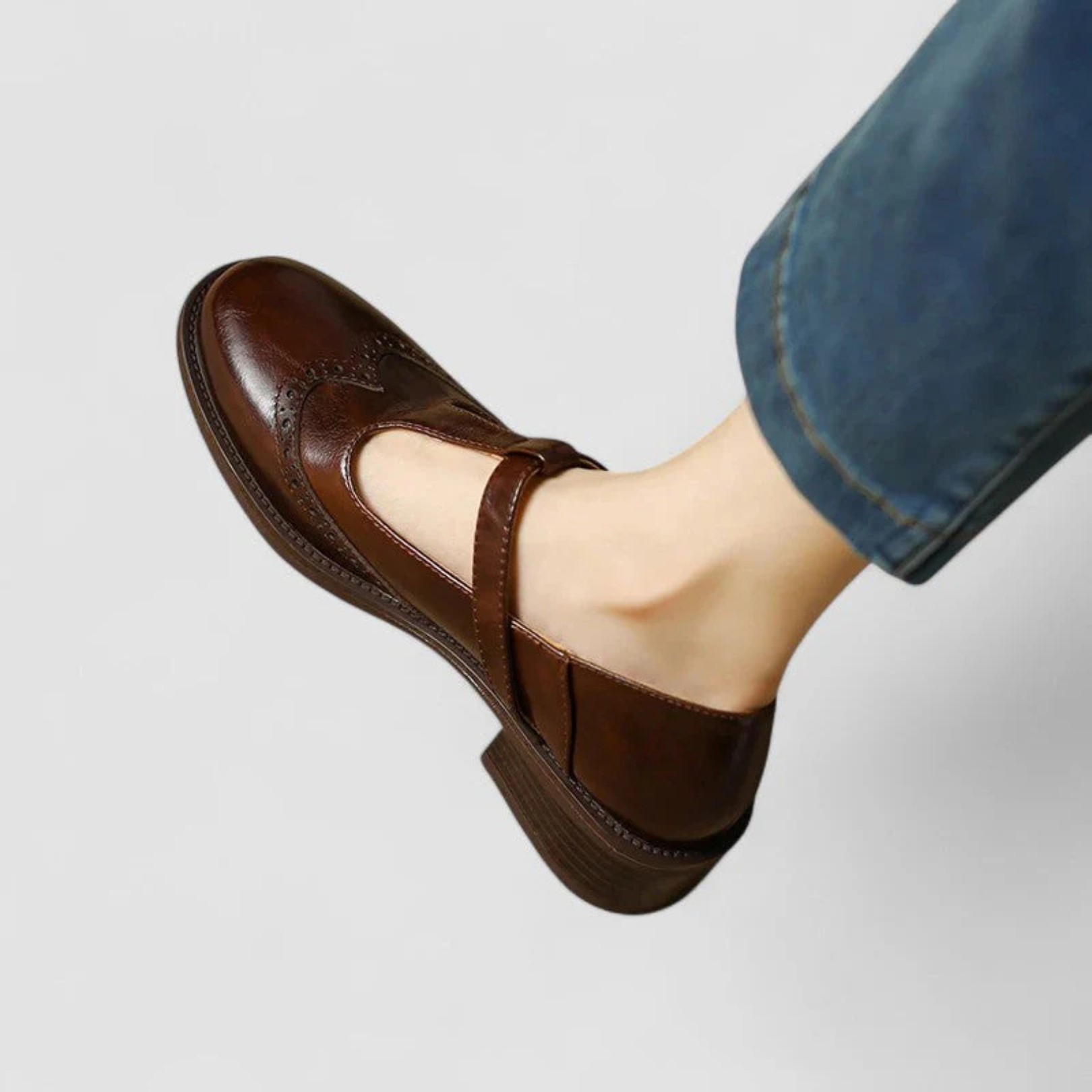 Livia - Classic Leather Sandals