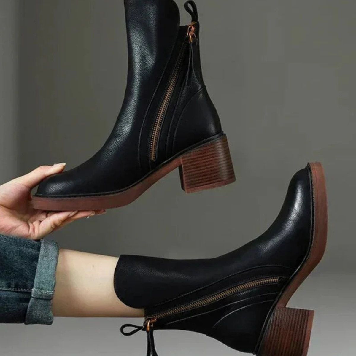 Val | Elegant Black Leather Boots