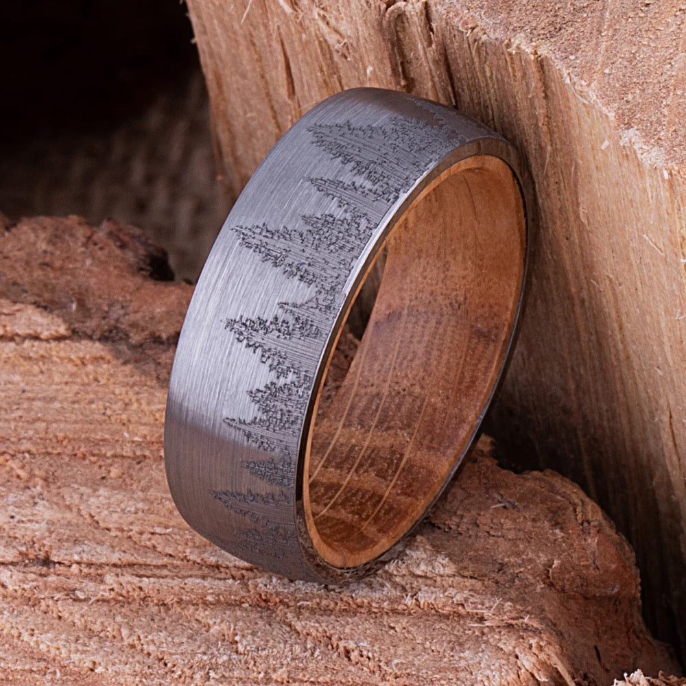 Forest Tungsten Men's Ring with Whiskey Barrel Juluro