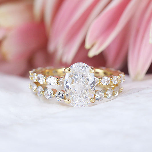 Gorgeous 2 Pcs Oval Cut Sterling Silver Ring Set Shine of Diamond