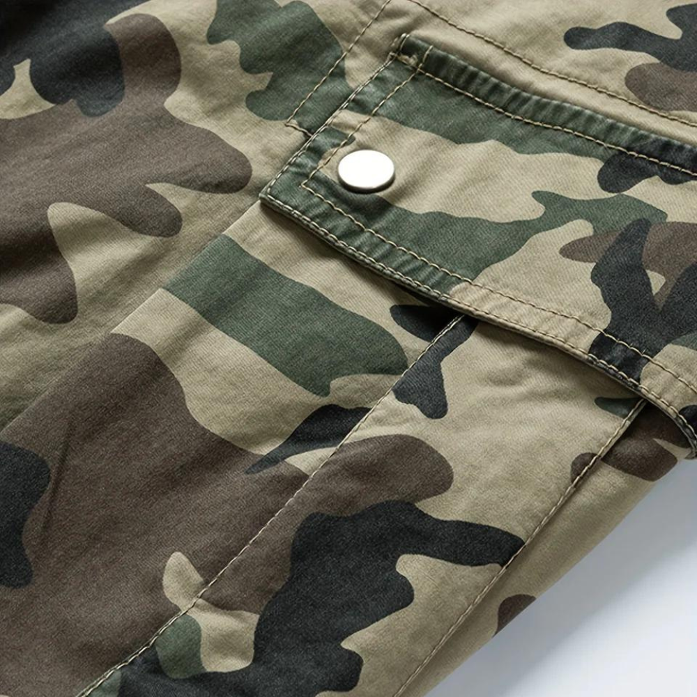 Camo Cargo - Shorts