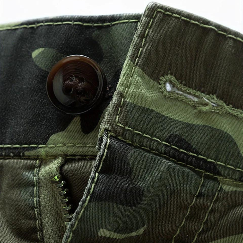 Camo Cargo - Shorts