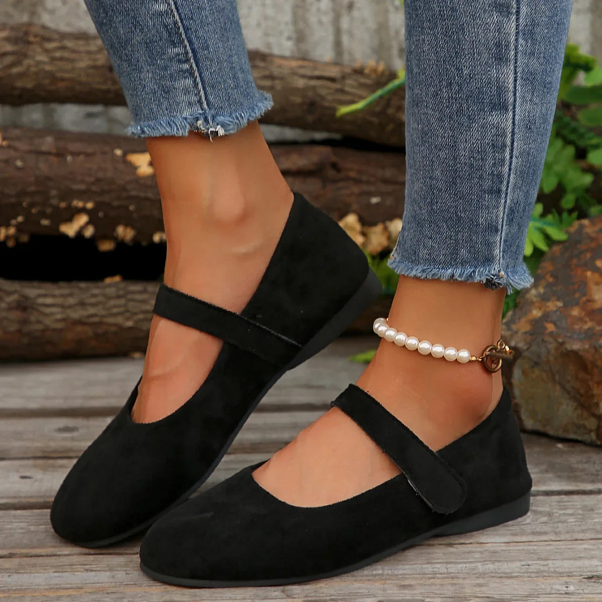 Black Suede - Flats CASA LARO WOMEN