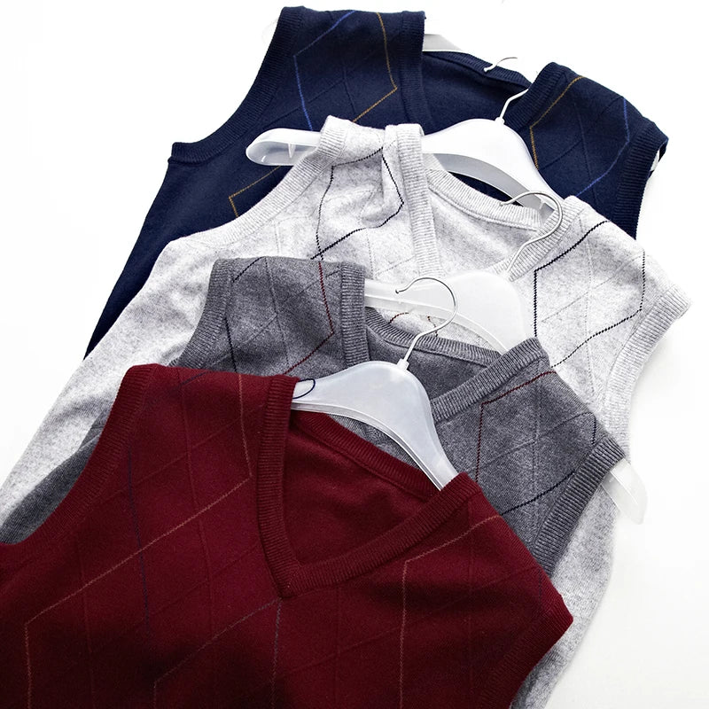 Chunky Ribbed V-Neck Knit - Sweater Vest CASA LARO MEN
