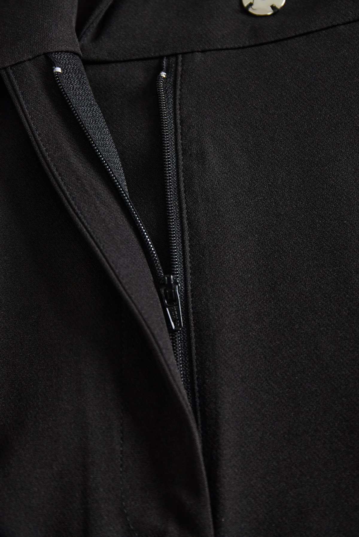 Classic Ivory Belted Tailored Silhouette - Jumpsuit CASA LARO