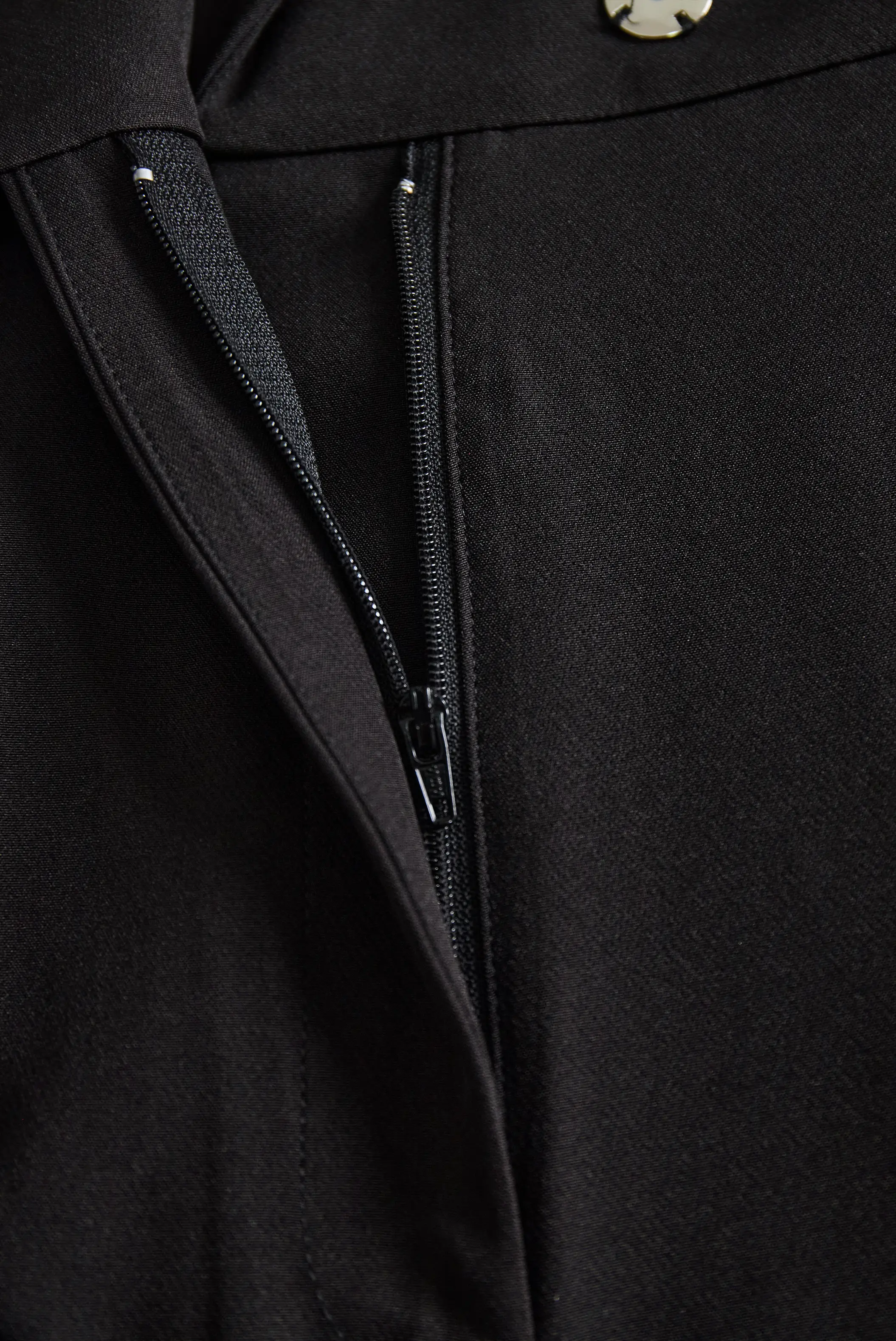 Classic Ivory Belted Tailored Silhouette - Jumpsuit CASA LARO