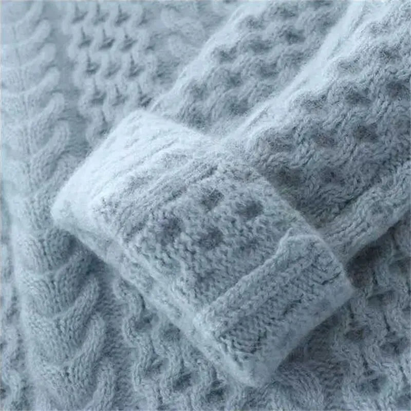Classic Turtleneck - Sweater