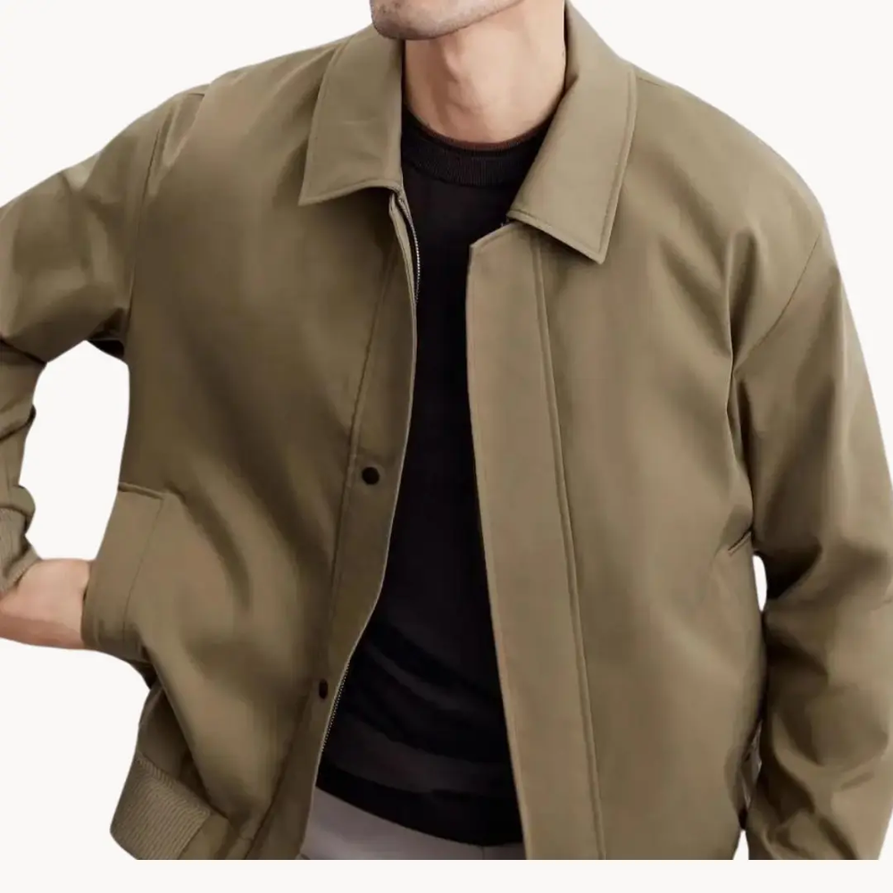 I don’t have details about fabric, color, or style — would you like a specific variant? Meanwhile, here are concise, SEO-friendly options you can pick from:

- Lightweight Waterproof Hooded - Jacket
- Insulated Packable Puffer - Jacket
- Technical Softshe CASA LARO