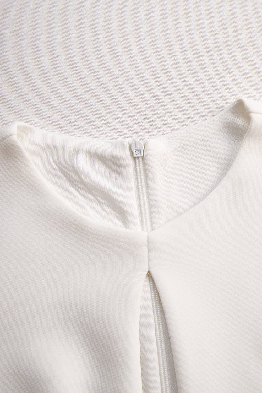 Elegant White Keyhole Pencil Dress SN