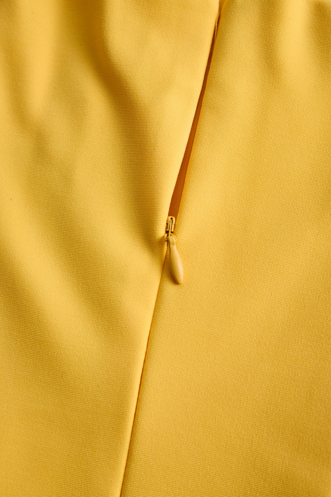 Stylish Square-Neck Bodycon Midi Dress HWT