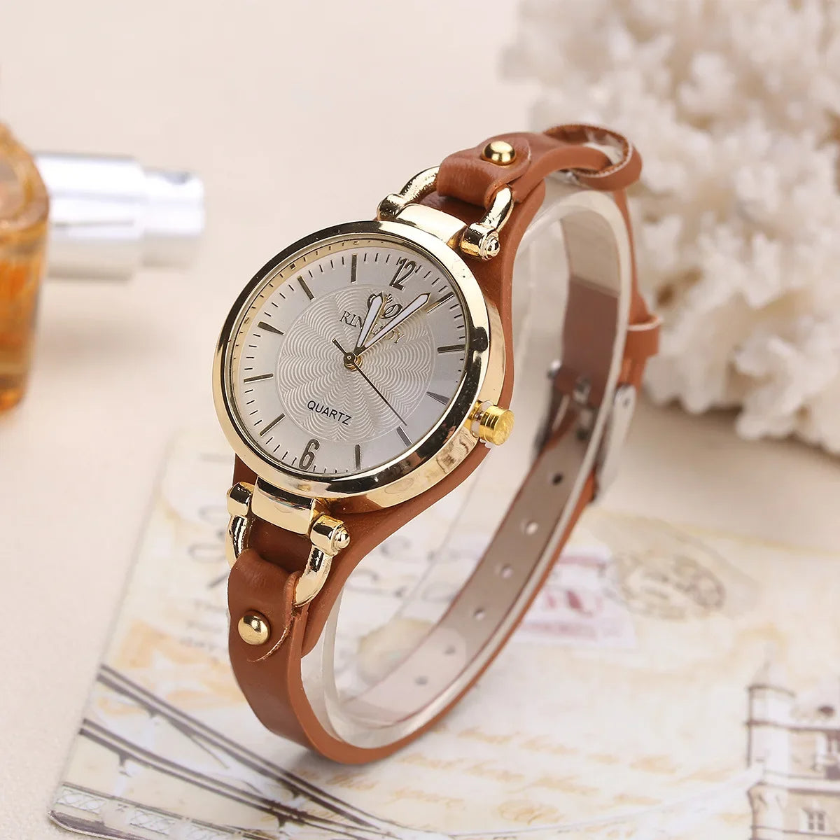 Minimalist Gold Mesh Bracelet - Watch CASA LARO