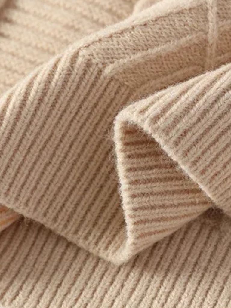 Minimalist Textured Sweater - Casa  Laro CASA LARO