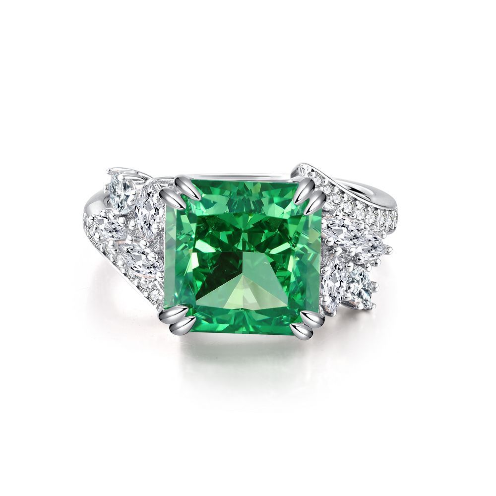 Green Collection Engagement Ring in Sterling Silver Shine of Diamond