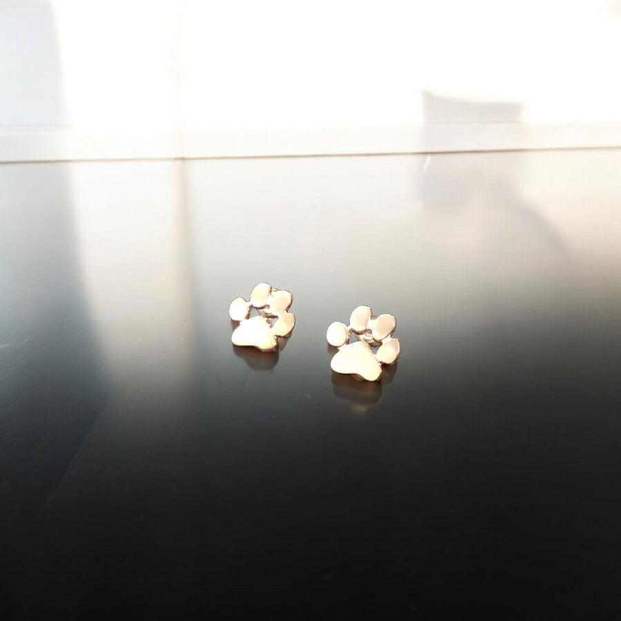 Lylah™ | Paw Huggie Earrings