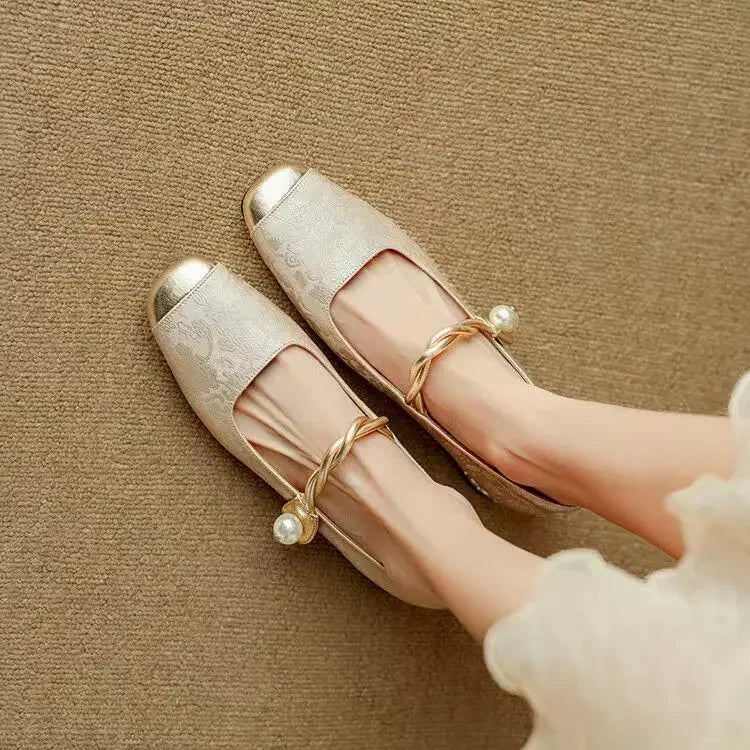 Pearl Embellished Verona - Pumps CAAYWORLD