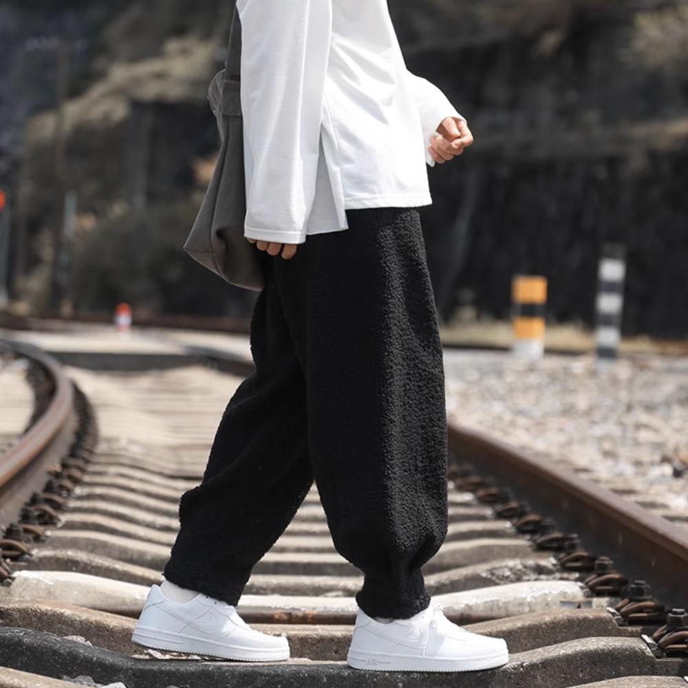 Relaxed Tapered Drawstring Waist - Joggers CASA LARO MEN