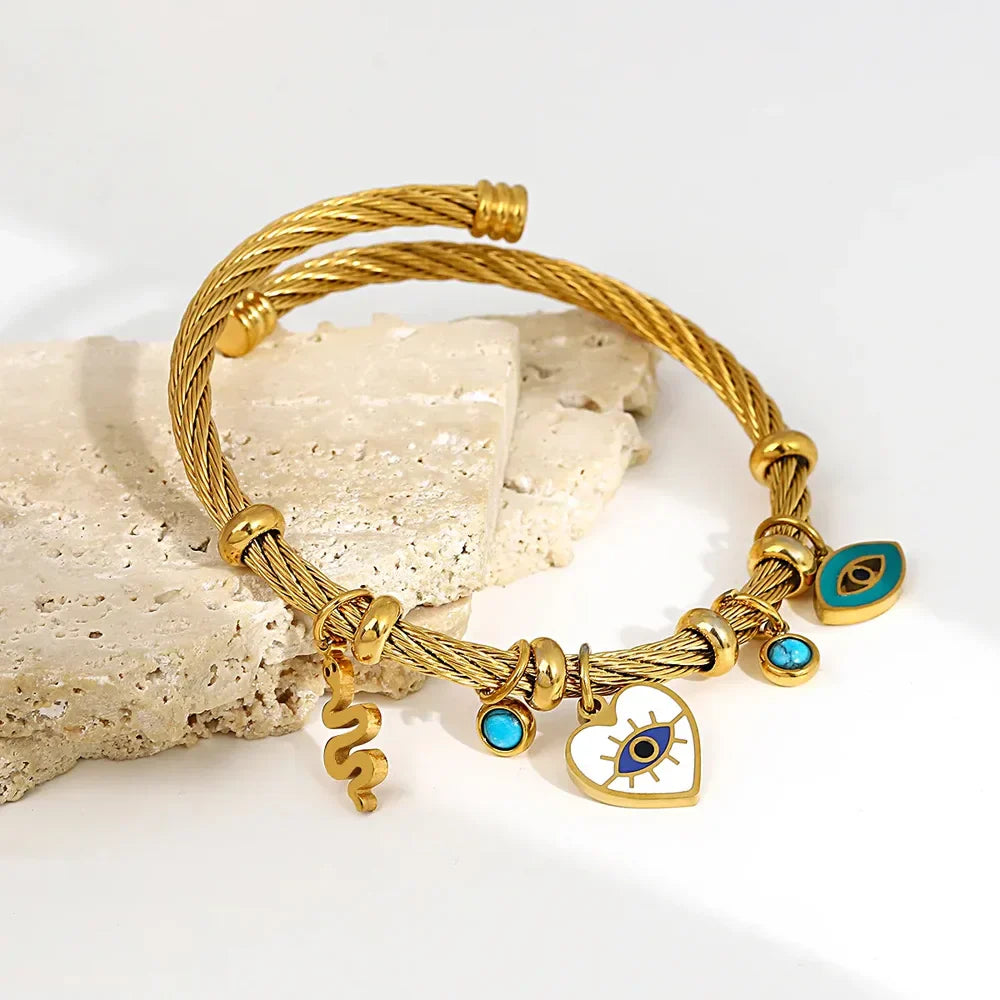 Aurelia Dainty Charm - Bracelet