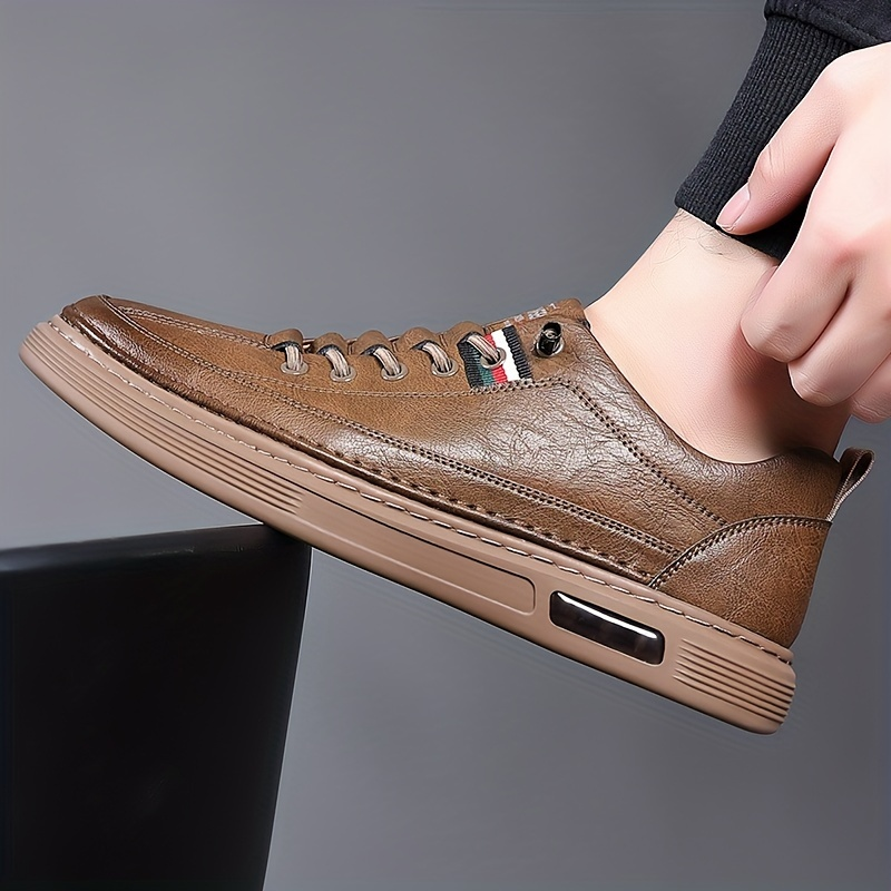 Leather Lace-Up Low-Top - Sneaker