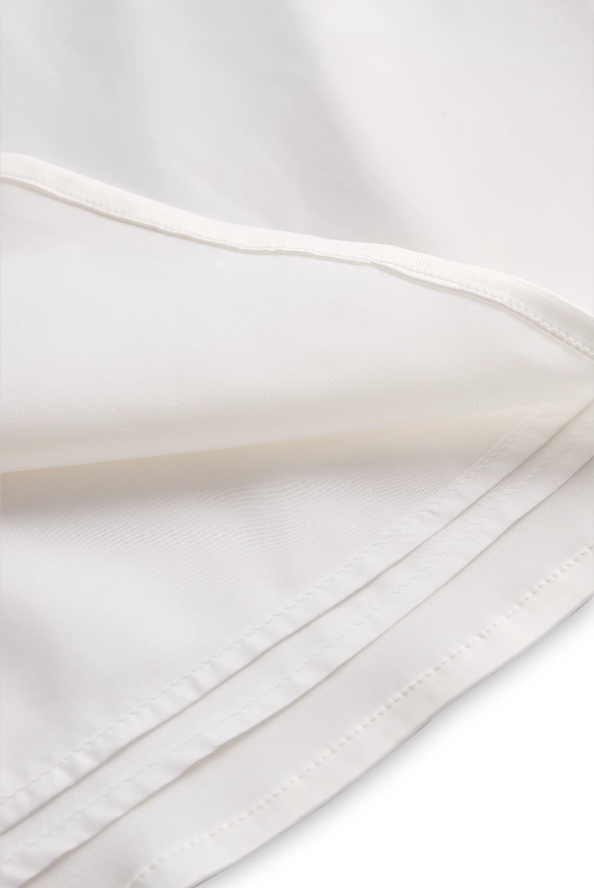 Silky Satin Spaghetti Strap V-Neck - Camisole CASA LARO