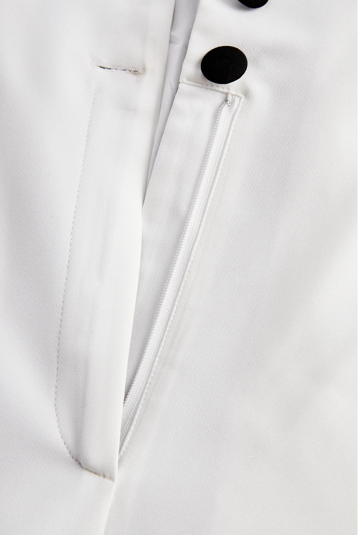 Sleek White Jumpsuit with Black Lapel & Dual Buttons - Jumpsuit CASA LARO