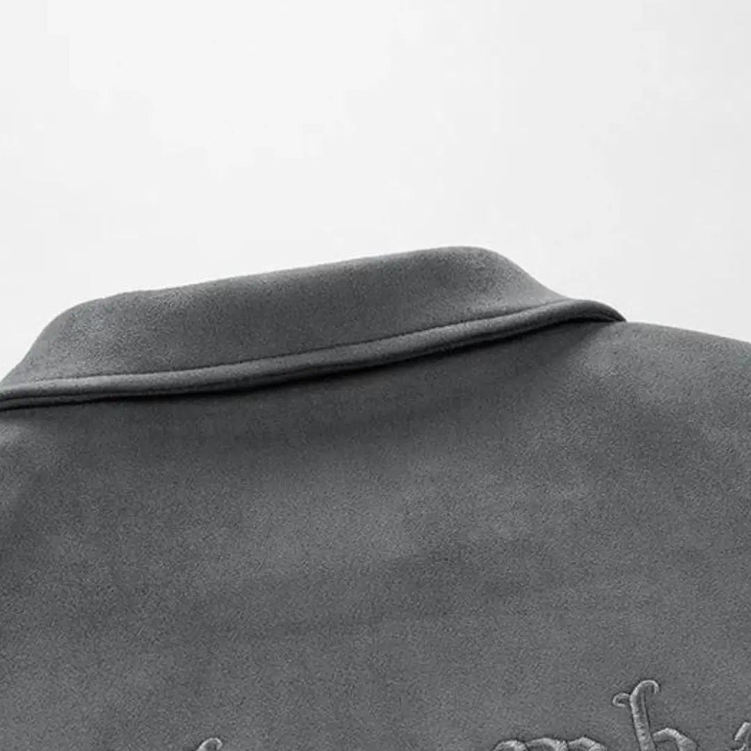 Vistaro Classic - Jacket

Would you like variations with fabric, color, or style (e.g., Lightweight, Quilted, Bomber)? CASA LARO