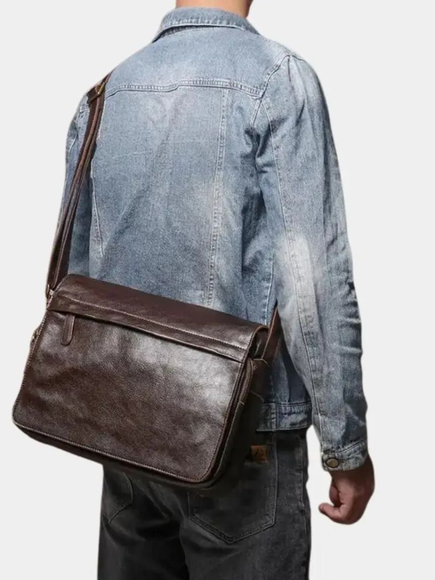 Classic Messenger Leather Bag - Casa  Laro CASA LARO