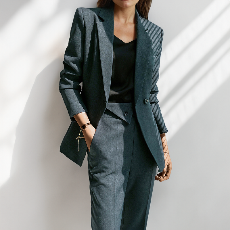 Sculpted Tailored Fit - Suit