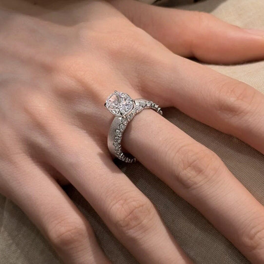 Elegant Textured Band & Side Stones Solitaire Oval Cut Sterling Silver Ring Shine of Diamond