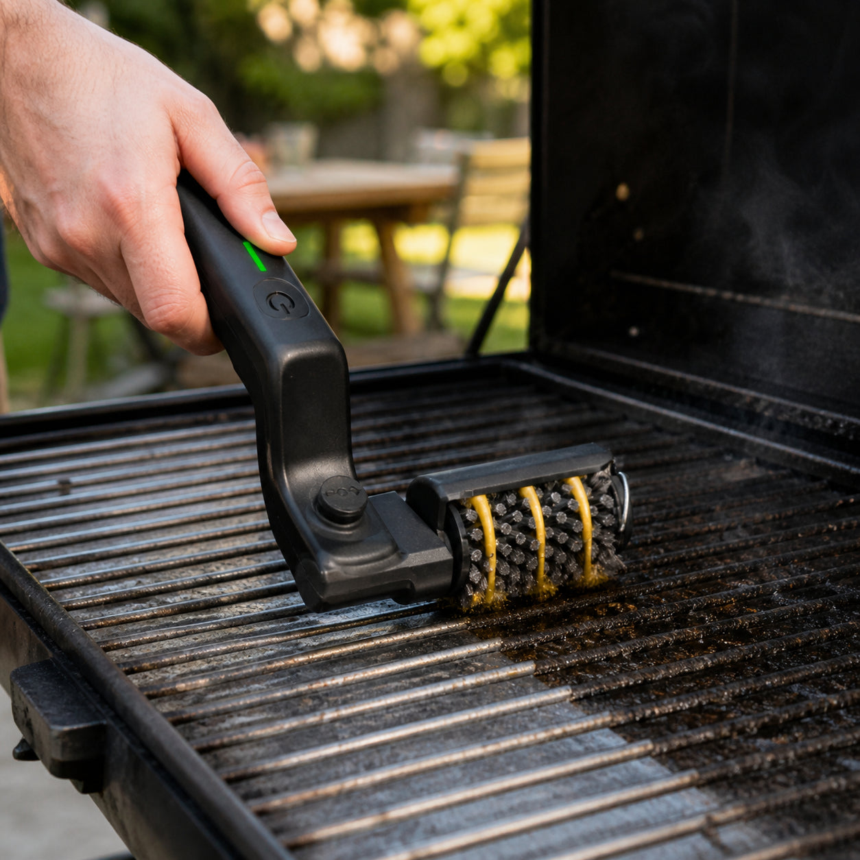 Brasen electric scraper cleaning a grill grate